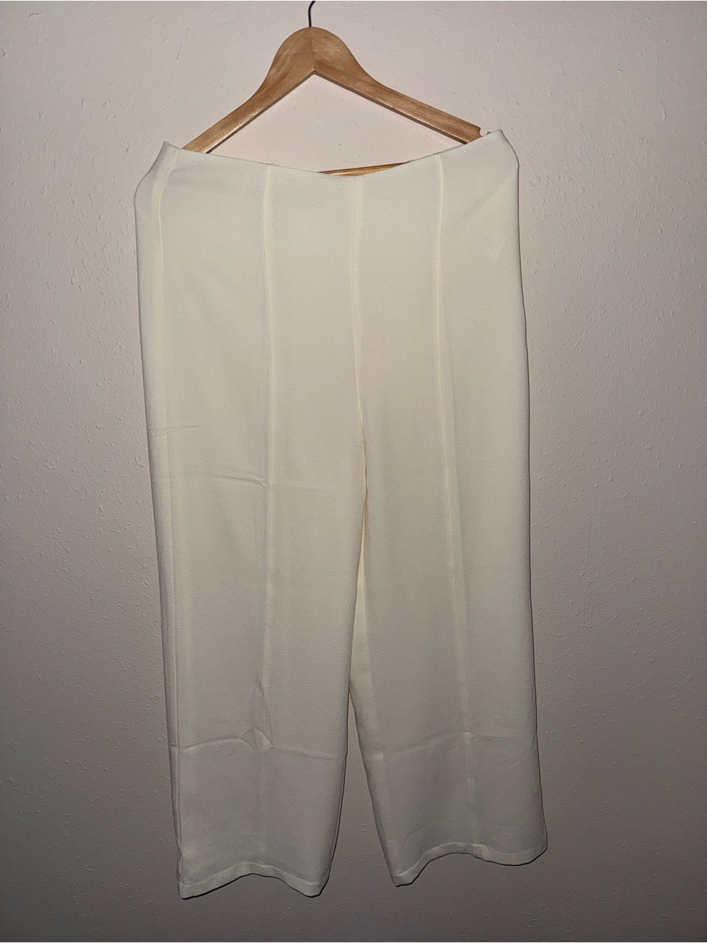 Effortless Wide-Leg Cream Trousers